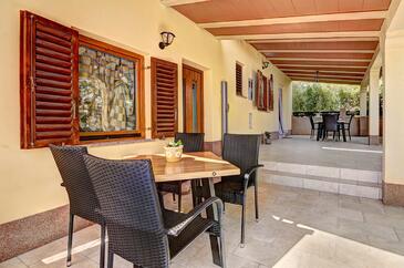 Apartmaji s parkingom Fažana - 7207