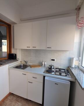 Apartments and rooms with WiFi Rovinj - 7216