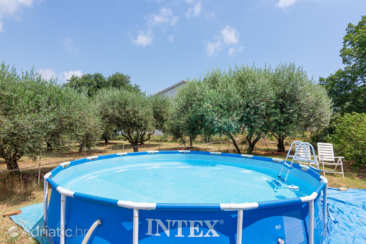 Appartamenti con piscina per famiglie Sisan, Medolino - Medulin - 7243