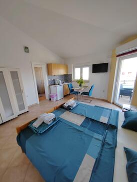 Apartmani s parkingom Fažana - 7252