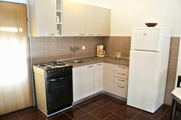 Апартаменти з паркуванням Фажана - Fažana - 7261