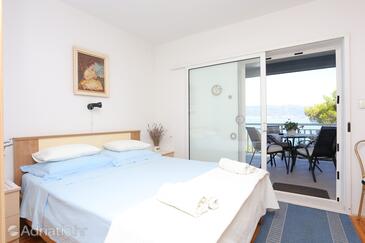 Apartments by the sea Slatine, Čiovo - 7274