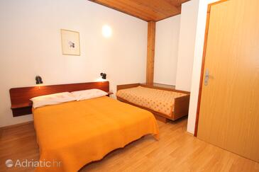 Apartmaji in sobe ob morju Medulin - 7278
