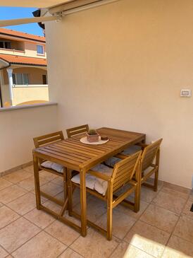 Apartments with parking space Medulin - 7295