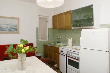 Apartmanok parkolóhellyel Mirca, Brac - 730