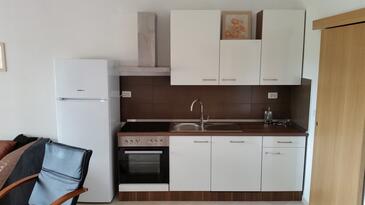 Apartmanok parkolóhellyel Valbandon, Fazana - 7305
