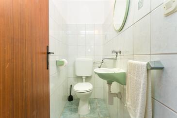 Apartments with terrace Mirca, Central Dalmatia