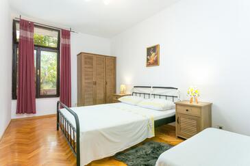 Apartments with terrace Mirca, Central Dalmatia