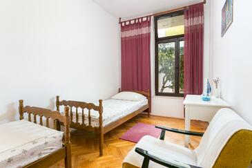Apartments with terrace Mirca, Central Dalmatia