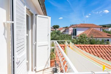 Apartments with terrace Mirca, Central Dalmatia