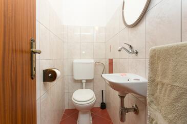 Apartments with terrace Mirca, Central Dalmatia