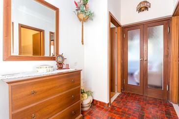 Apartments with terrace Mirca, Central Dalmatia