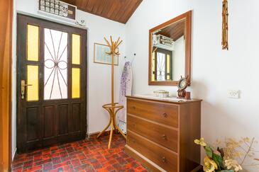 Apartments with terrace Mirca, Central Dalmatia