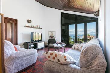 Apartments with terrace Mirca, Central Dalmatia