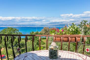Apartments with terrace Mirca, Central Dalmatia
