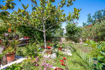 Apartments with terrace Mirca, Central Dalmatia