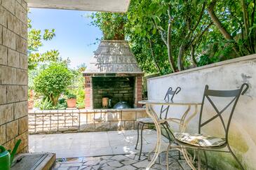 Apartments with terrace Mirca, Central Dalmatia