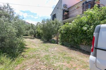 Apartments with terrace Mirca, Central Dalmatia