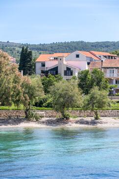 Apartments with terrace Mirca, Central Dalmatia