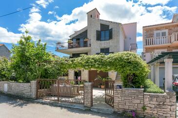 Apartments with terrace Mirca, Central Dalmatia
