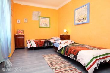 Dom s bazénom pre rodinu Valtura, Pula - 7324