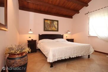 Family-friendly apartments with swimming pool Šumber, Central Istria - Središnja Istra - 7332