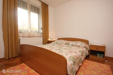 Apartments with parking space Bašanija, Umag - 7334