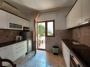 Apartments by the sea Novigrad - 7335