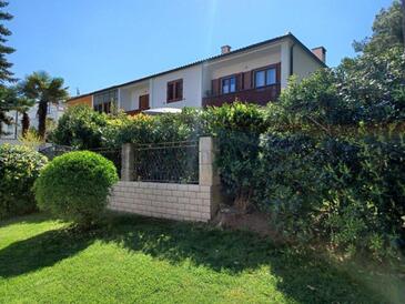 Apartments By The Sea Novigrad - 7335 - Novigrad