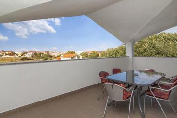 Apartmani s bazenom pogodni za obitelji s djecom Valbandon, Fažana - 7351