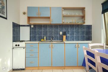 Apartmaji z bazenom za družine z otroci Valbandon, Fažana - 7351