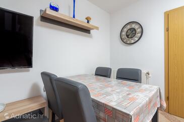 Lägenheter med parkering Valbandon, Fazana - 7352
