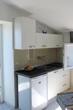 Ferienwohnungen mit Parkplatz Krnica, Marcana - 7358