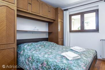 Apartmani s parkingom Štinjan, Pula - 7368