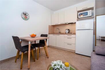 Apartments with parking space Rovinj - 7378