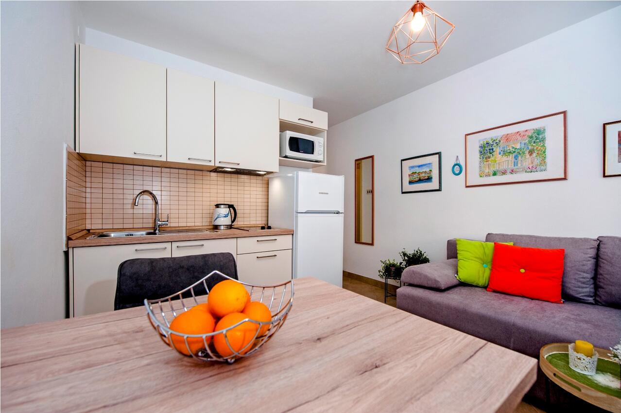 Apartments with parking space Rovinj - 7378