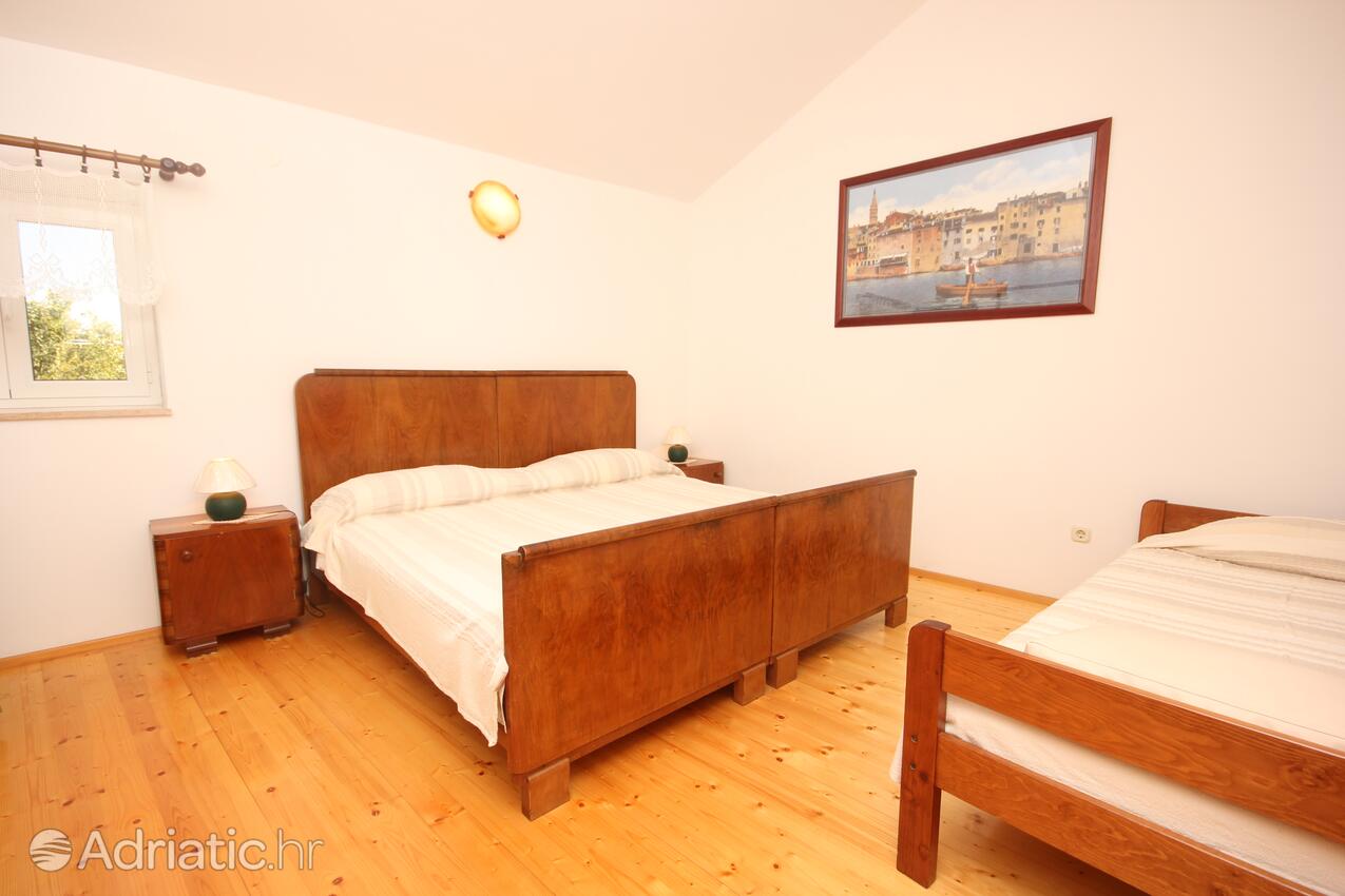 Hus for familier med barn Kavran, Marcana - 7389