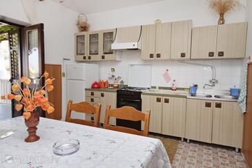 Apartmanok parkolóhellyel Postira, Brac - 741