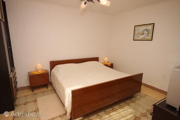 Ferienwohnungen mit Parkplatz Valtura, Pula - 7419