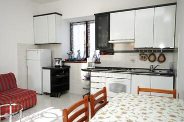Apartments with parking space Vinkuran, Pula - 7426