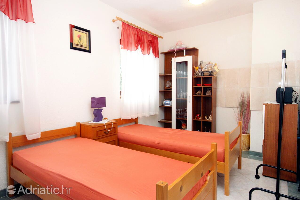 K-7448 - Privat indkvartering - Sommerhus med parkering Susnjevica, Sredisnja Istra