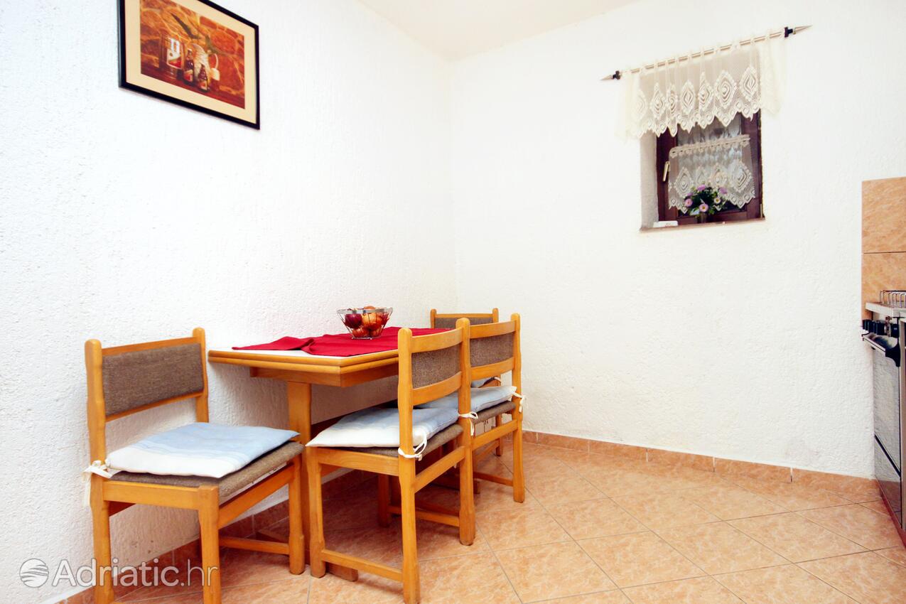 K-7448 - Privat indkvartering - Sommerhus med parkering Susnjevica, Sredisnja Istra