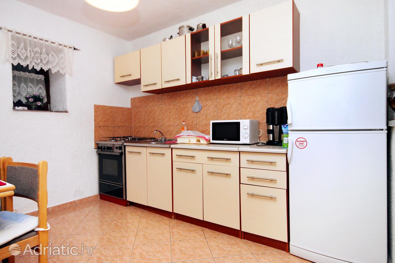 K-7448 - Privat indkvartering - Sommerhus med parkering Susnjevica, Sredisnja Istra