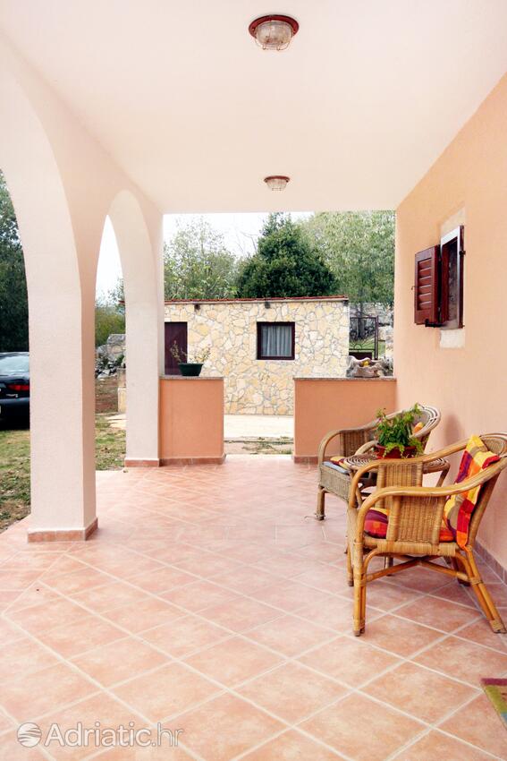 K-7448 - Privat indkvartering - Sommerhus med parkering Susnjevica, Sredisnja Istra