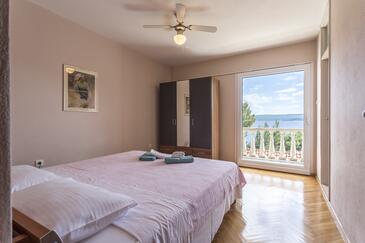 Ferienwohnungen am Meer mit Pool Medici, Omis - 7461