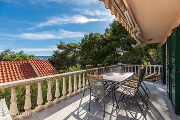 Apartmani uz more s bazenom Medići, Omiš - 7461