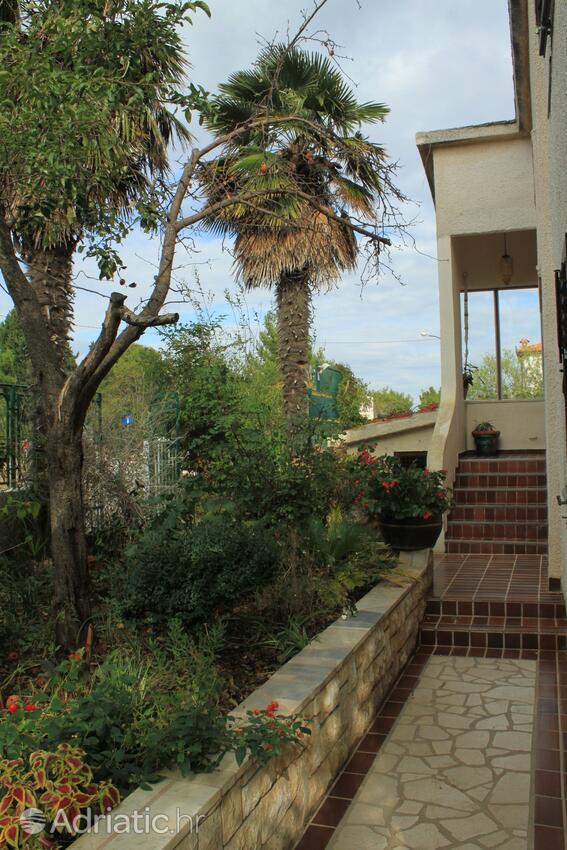 Courtyard - Apartments with a parking space Premantura, Medulin
