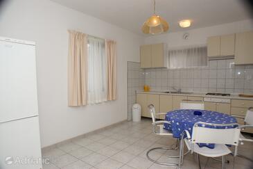 Apartments with parking space Sutivan, Brač - 747