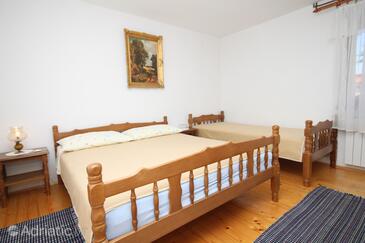 Apartments with parking space Senj - 7475