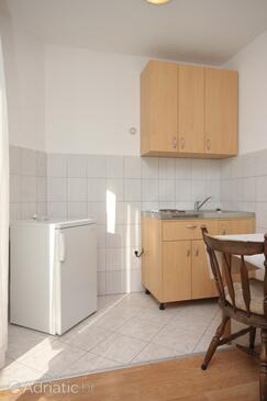 Apartmani s parkingom Dugi Rat, Omiš - 7481